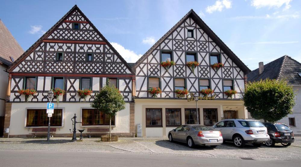 Hotel Gondel Altenkunstadt Bagian luar foto
